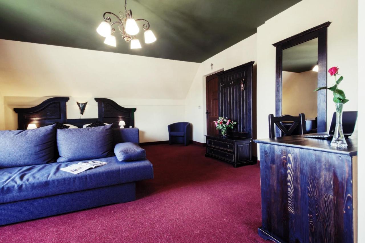 Hotel Kasztel Rzezawa Eksteriør bilde