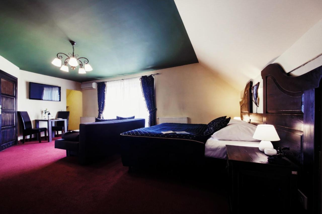 Hotel Kasztel Rzezawa Eksteriør bilde