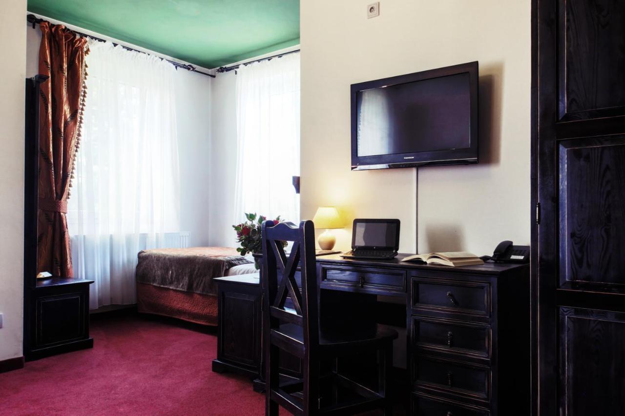 Hotel Kasztel Rzezawa Eksteriør bilde