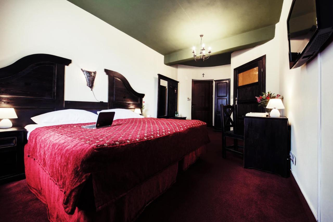Hotel Kasztel Rzezawa Eksteriør bilde