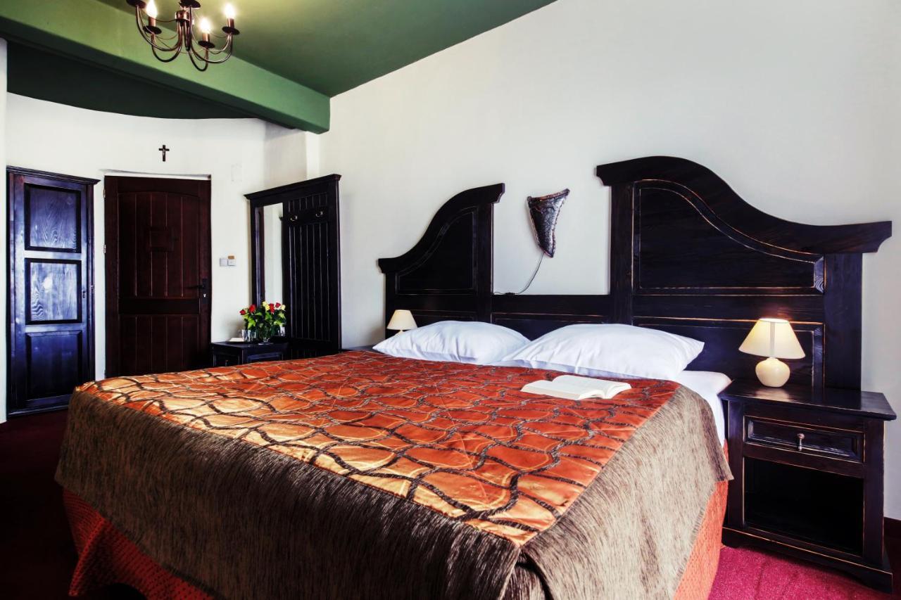 Hotel Kasztel Rzezawa Eksteriør bilde