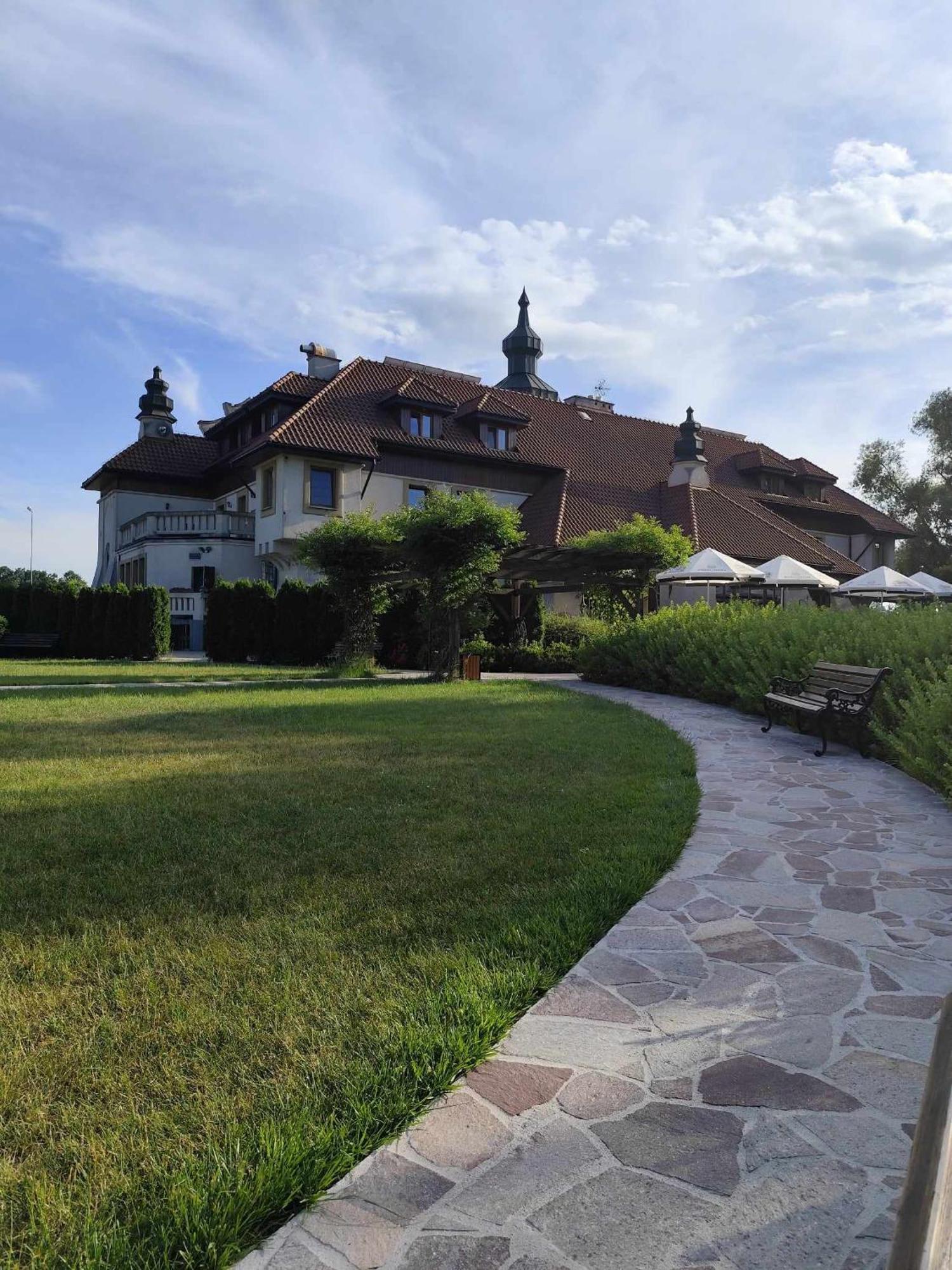Hotel Kasztel Rzezawa Eksteriør bilde