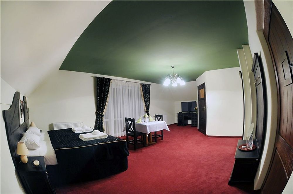 Hotel Kasztel Rzezawa Eksteriør bilde